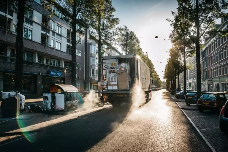 Wynajem Ciągników Siodłowych na Krótki Okres - Elastyczność w Branży Transportowej